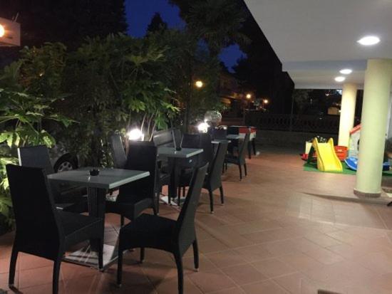 My Hotel Чезенатико Экстерьер фото